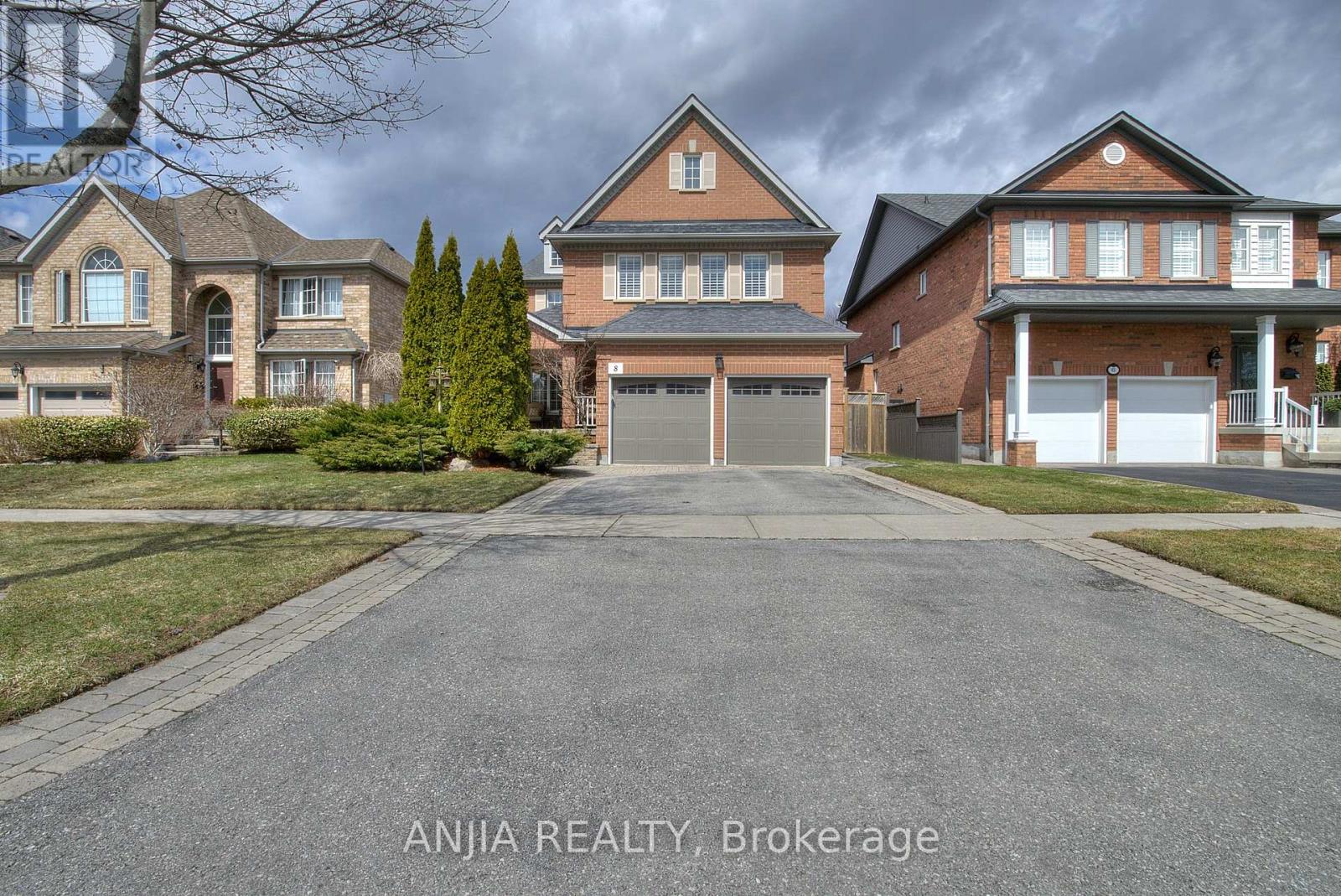 8 TWIN STREAMS ROAD, Whitby (Williamsburg), Ontario
