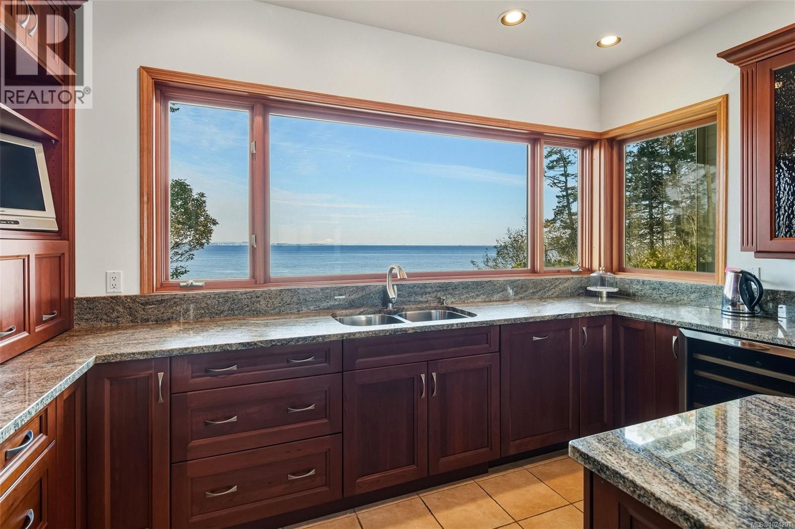 5289 William Head Rd, Metchosin