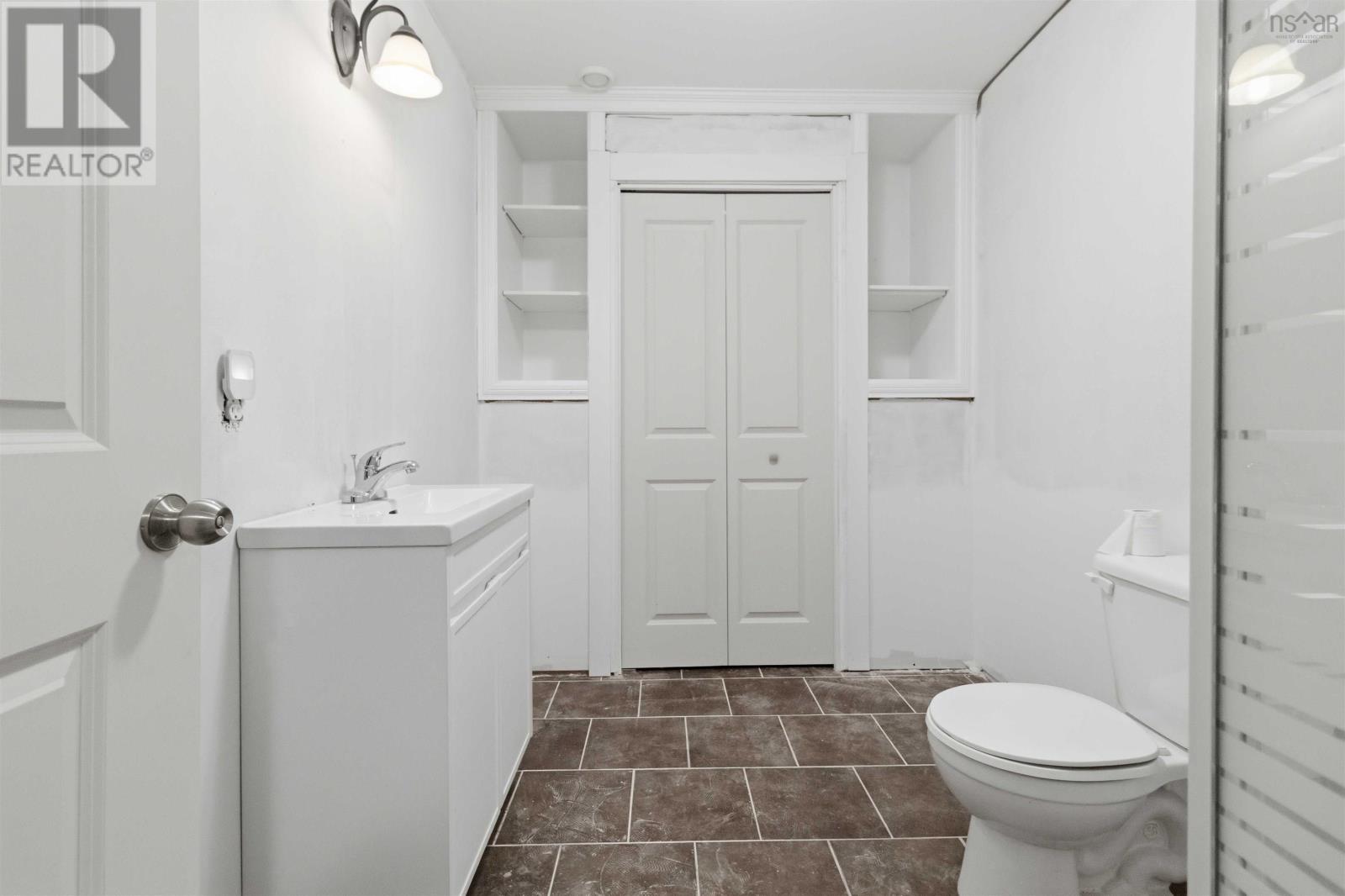 Property 23 of 29 of 4 Carriage Lane