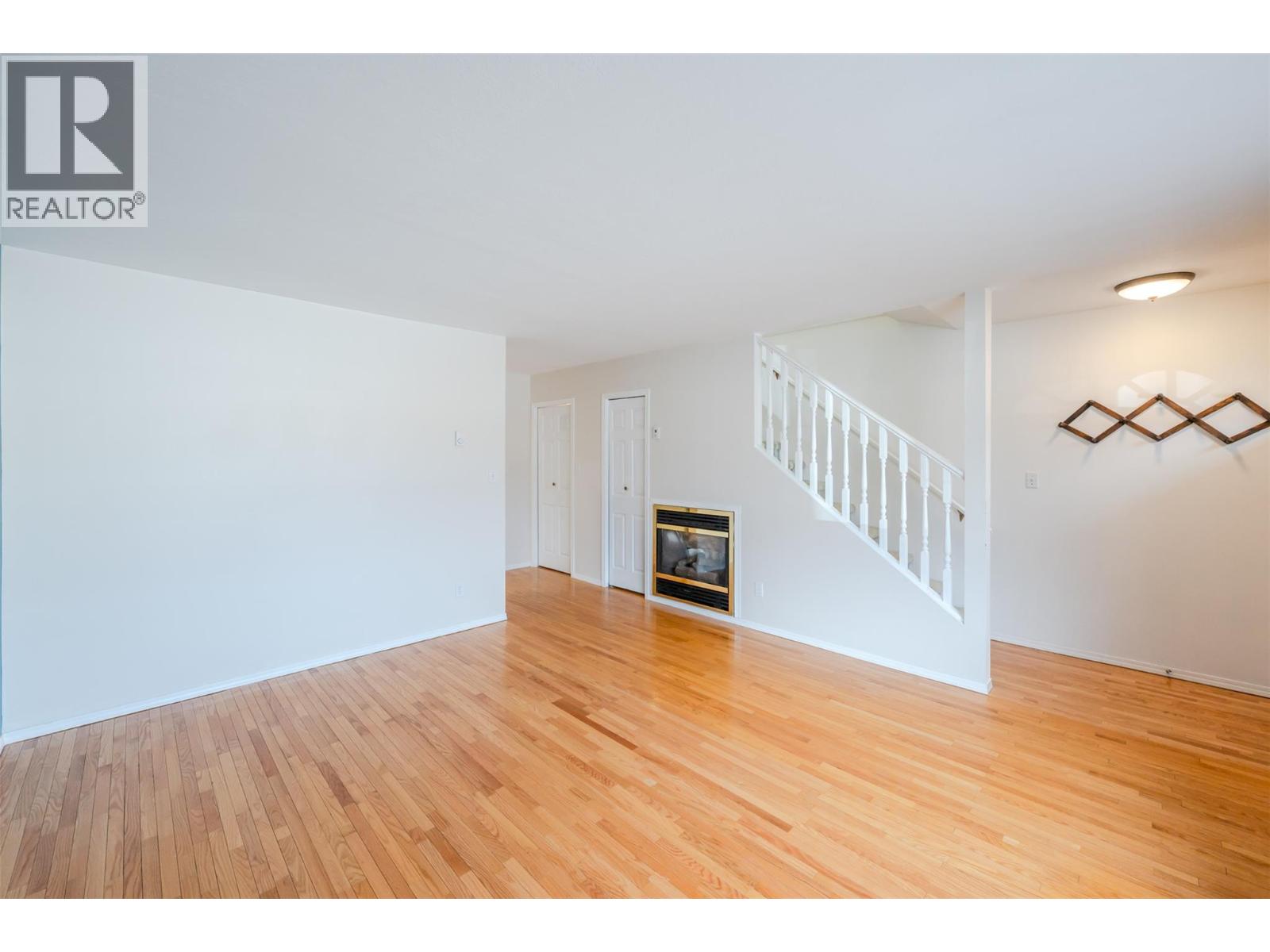 20 CACTUS CRESCENT - 6