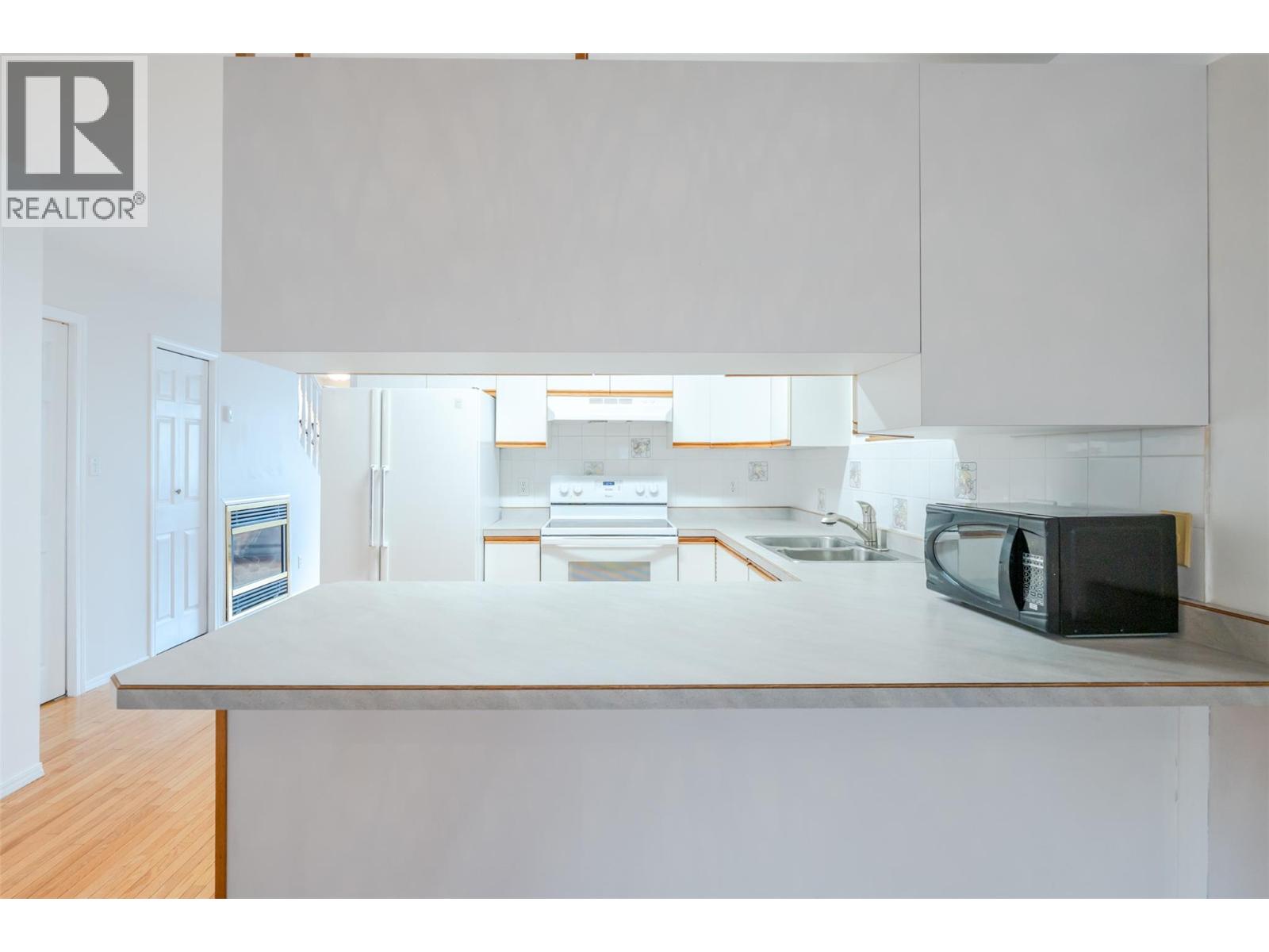 20 CACTUS CRESCENT - 19