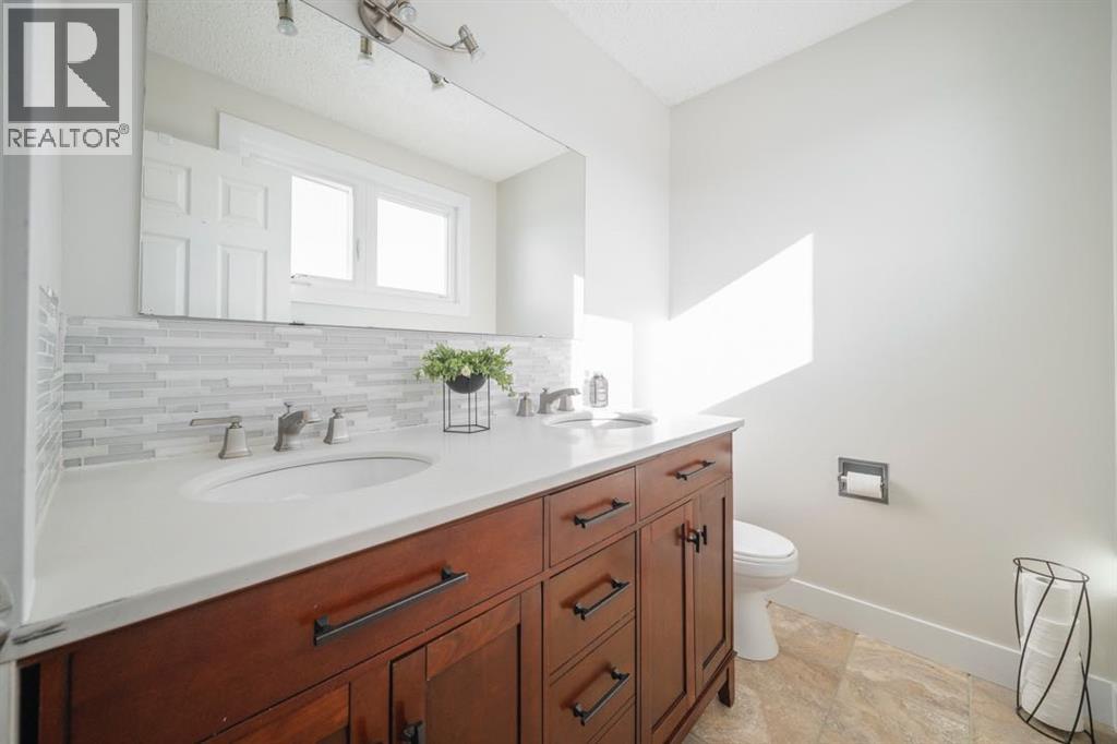 101 Deep Road, Fort McMurray