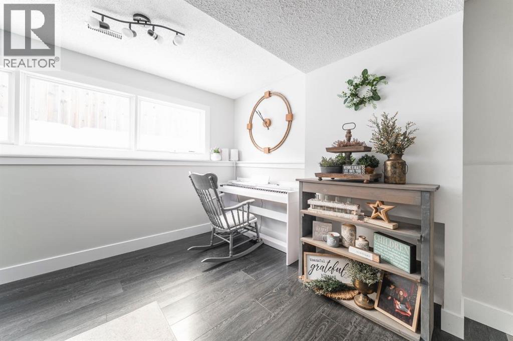 101 Deep Road, Fort McMurray