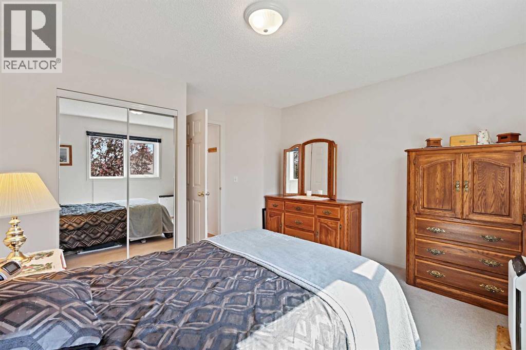 Single Family House Bi-level for Sale in  Saddlemead Road NE Saddle Ridge Calgary 