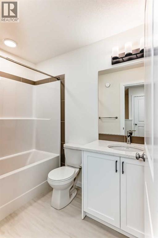 Single Family House for Sale in  Starling Boulevard NW Moraine Calgary 