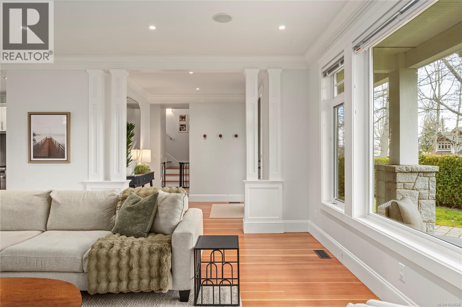 789 Memorial Ave, Qualicum Beach