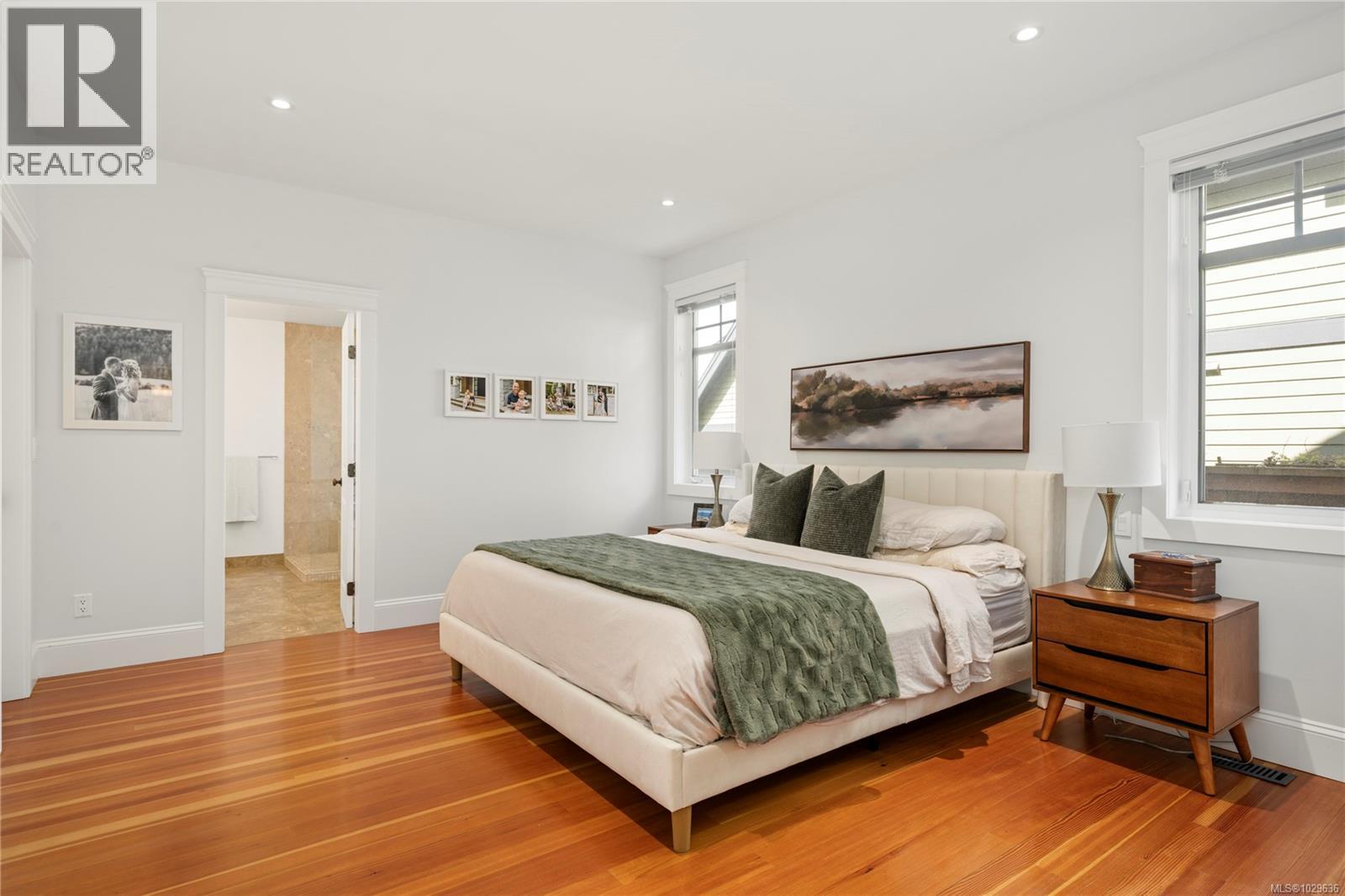 789 Memorial Ave, Qualicum Beach