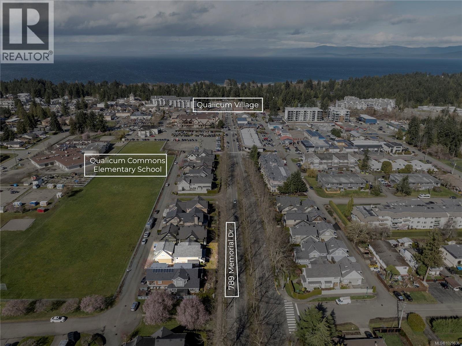 789 Memorial Ave, Qualicum Beach