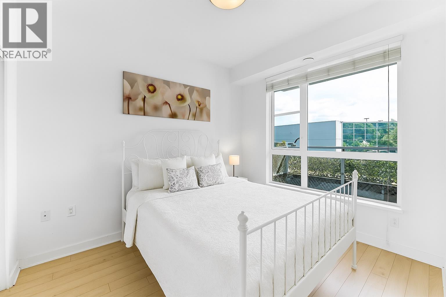 211 1621 HAMILTON AVENUE, North Vancouver