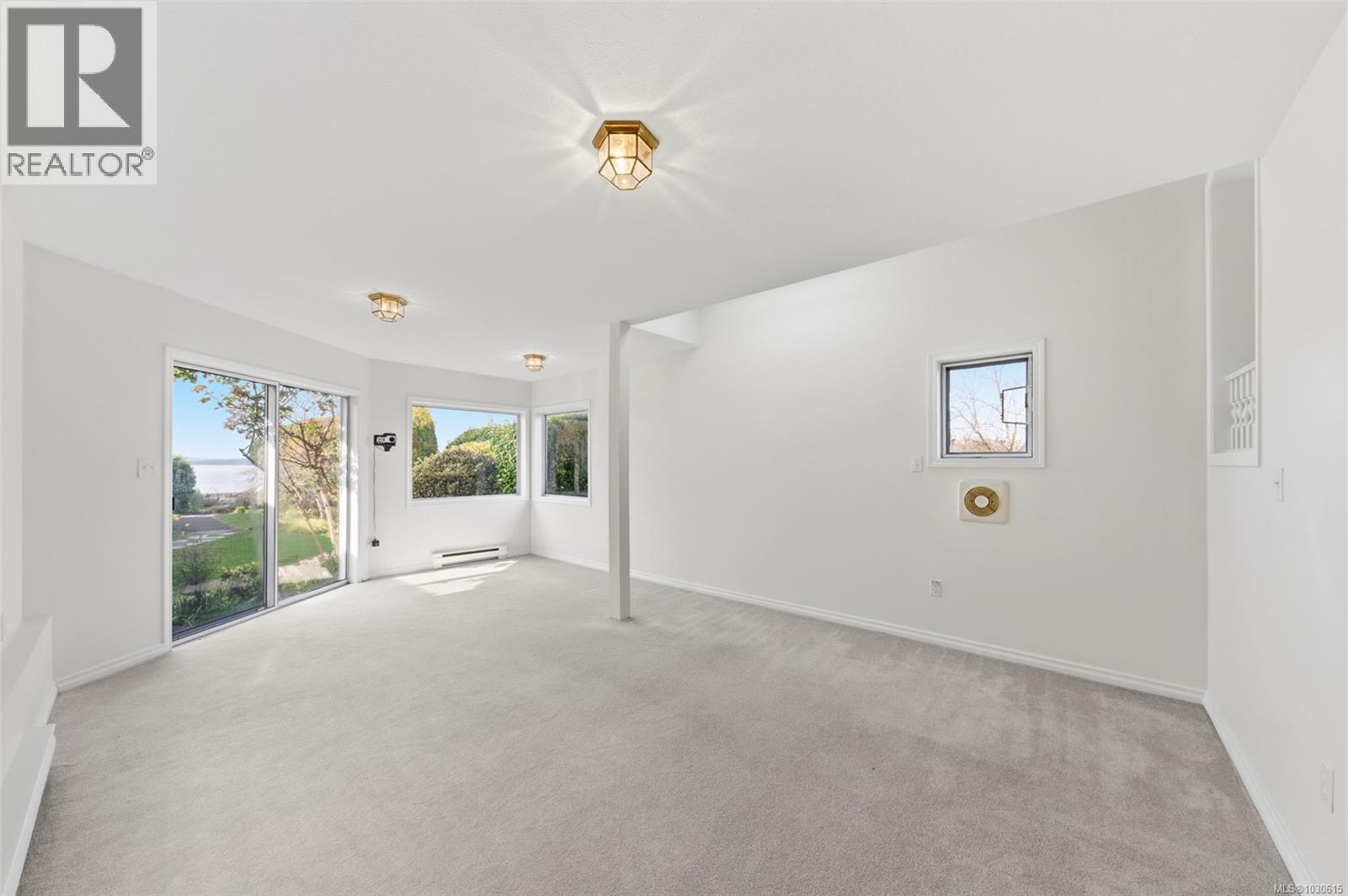 312 Clifton Terr, Esquimalt