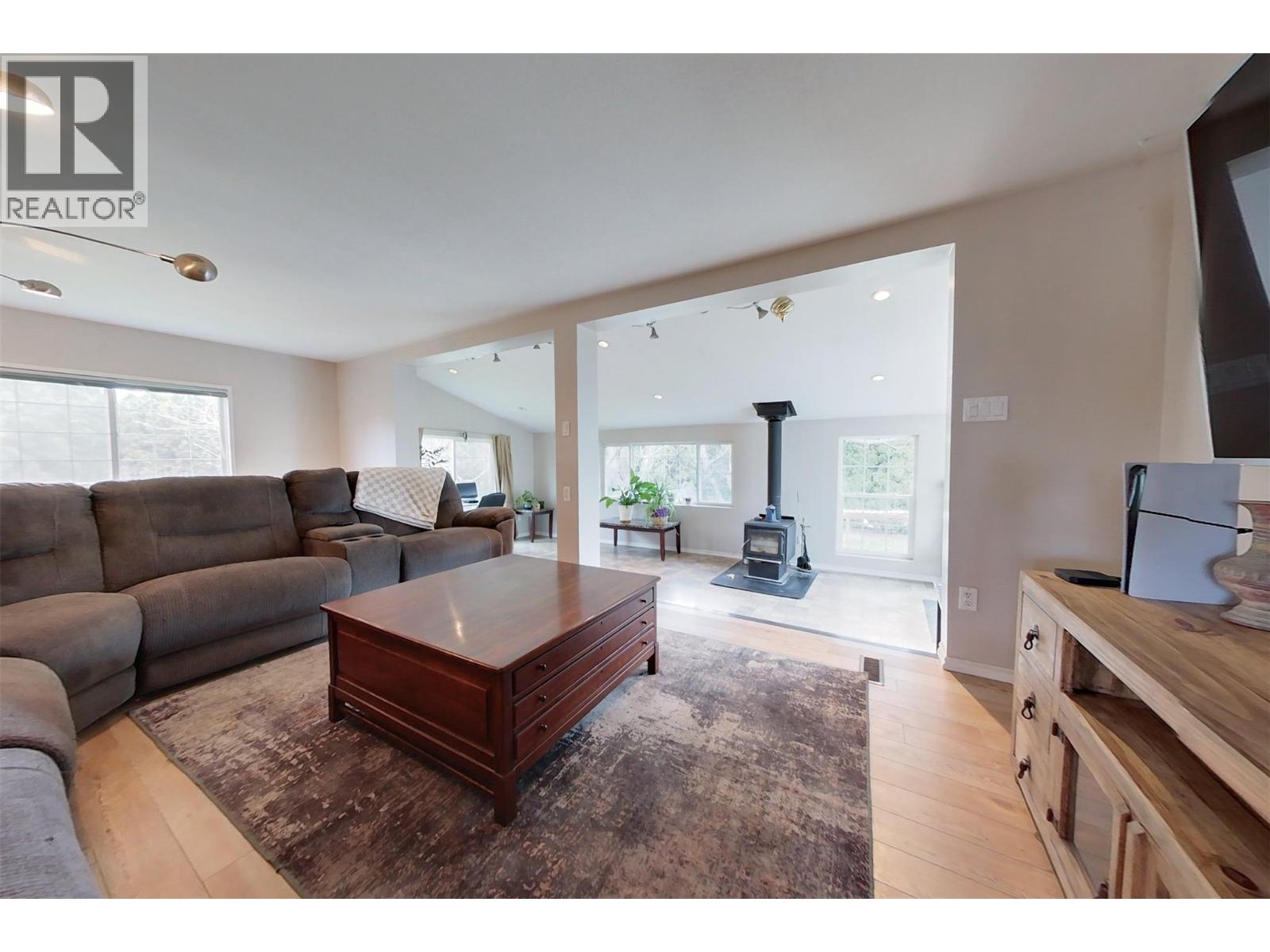 3433 ERICKSON Road, Creston