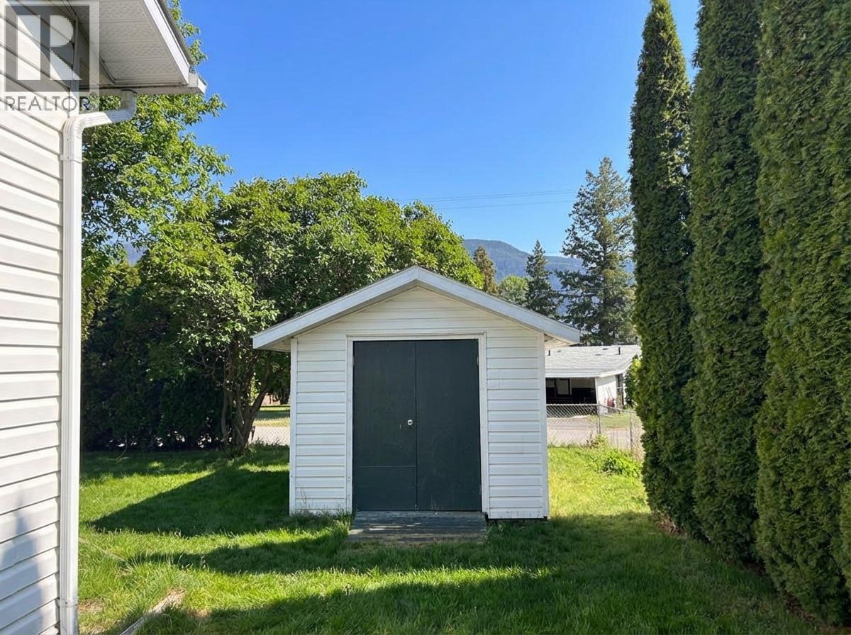 3433 ERICKSON Road, Creston