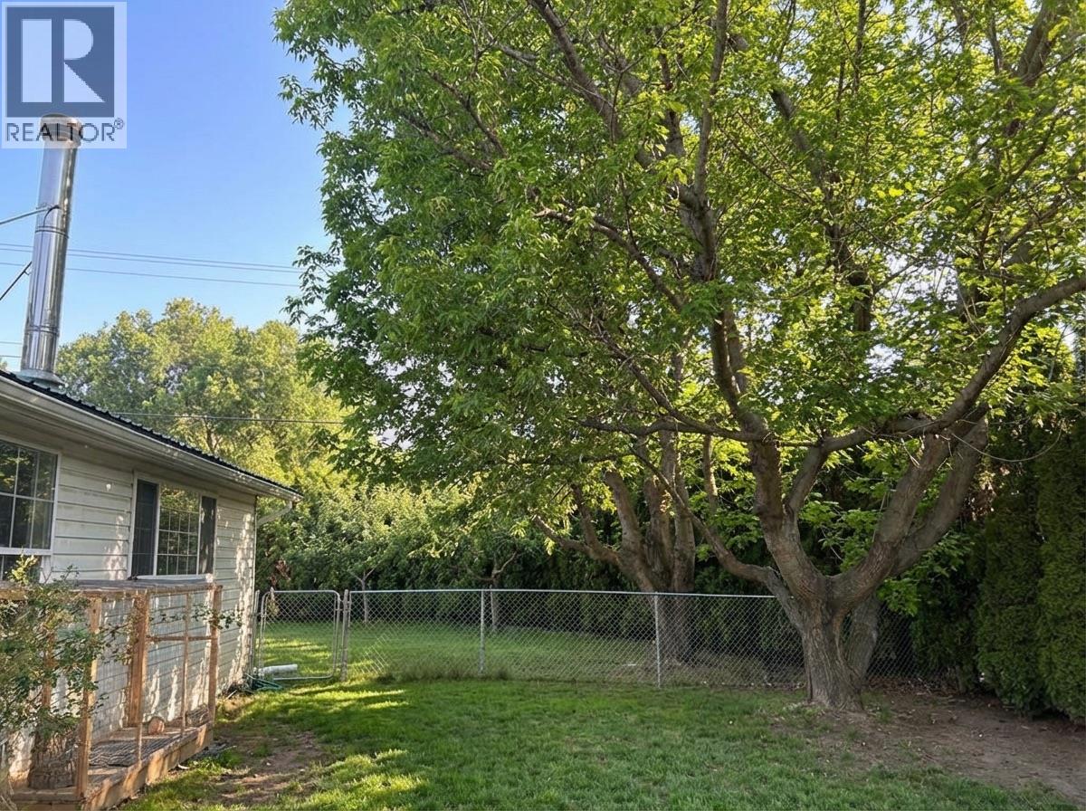 3433 ERICKSON Road, Creston