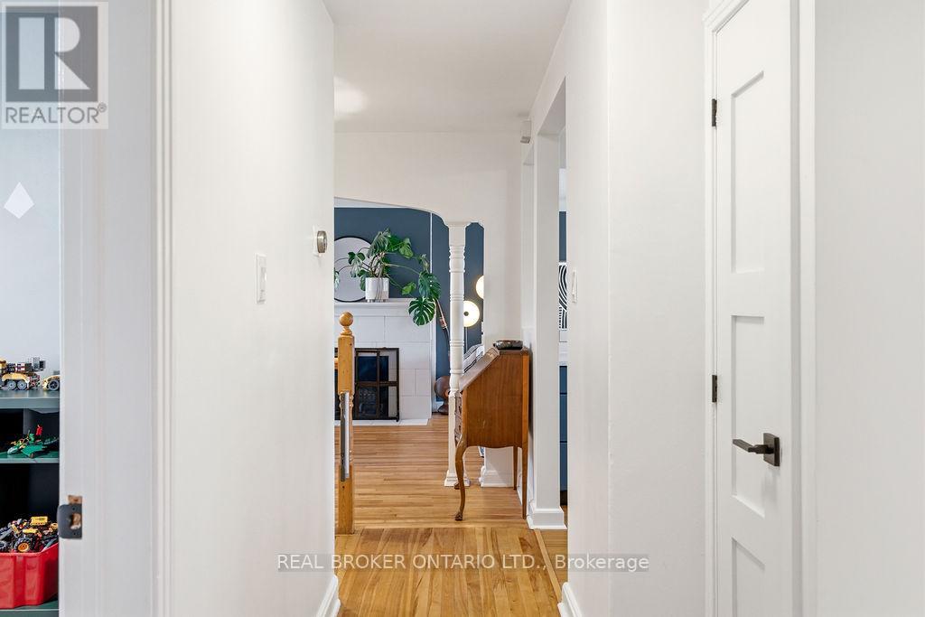 2086 BLOSSOM DRIVE, Ottawa, Ontario