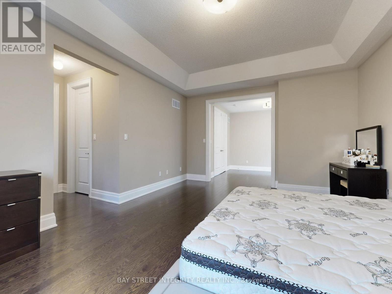 57 STRAWBRIDGE FARM DRIVE - 29