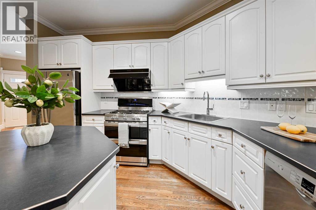 Single Family House for Sale in  A Street SW Parkhill Calgary 