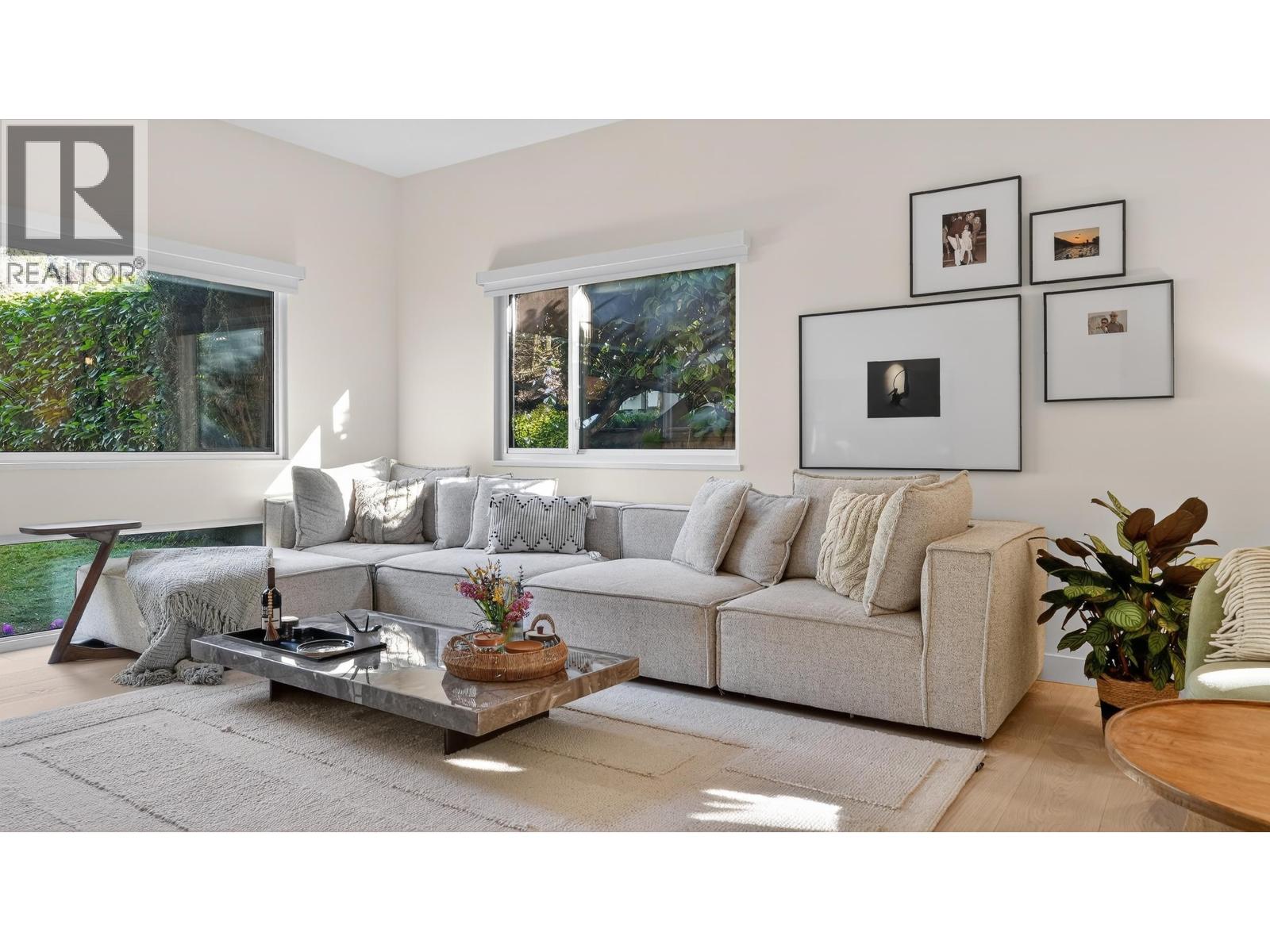 2221 BOWSER AVENUE, North Vancouver