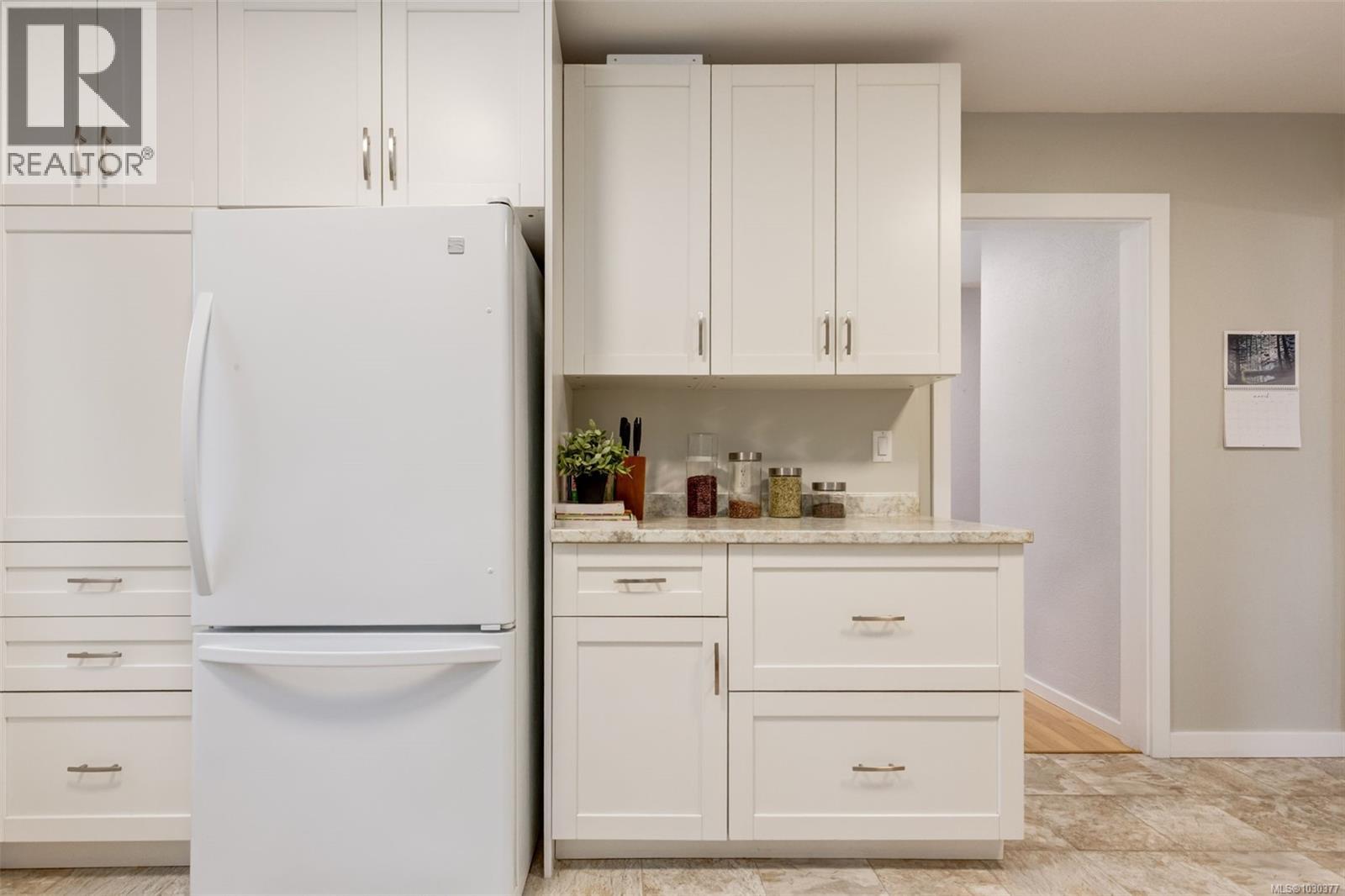 2445 Holyrood Dr, Nanaimo