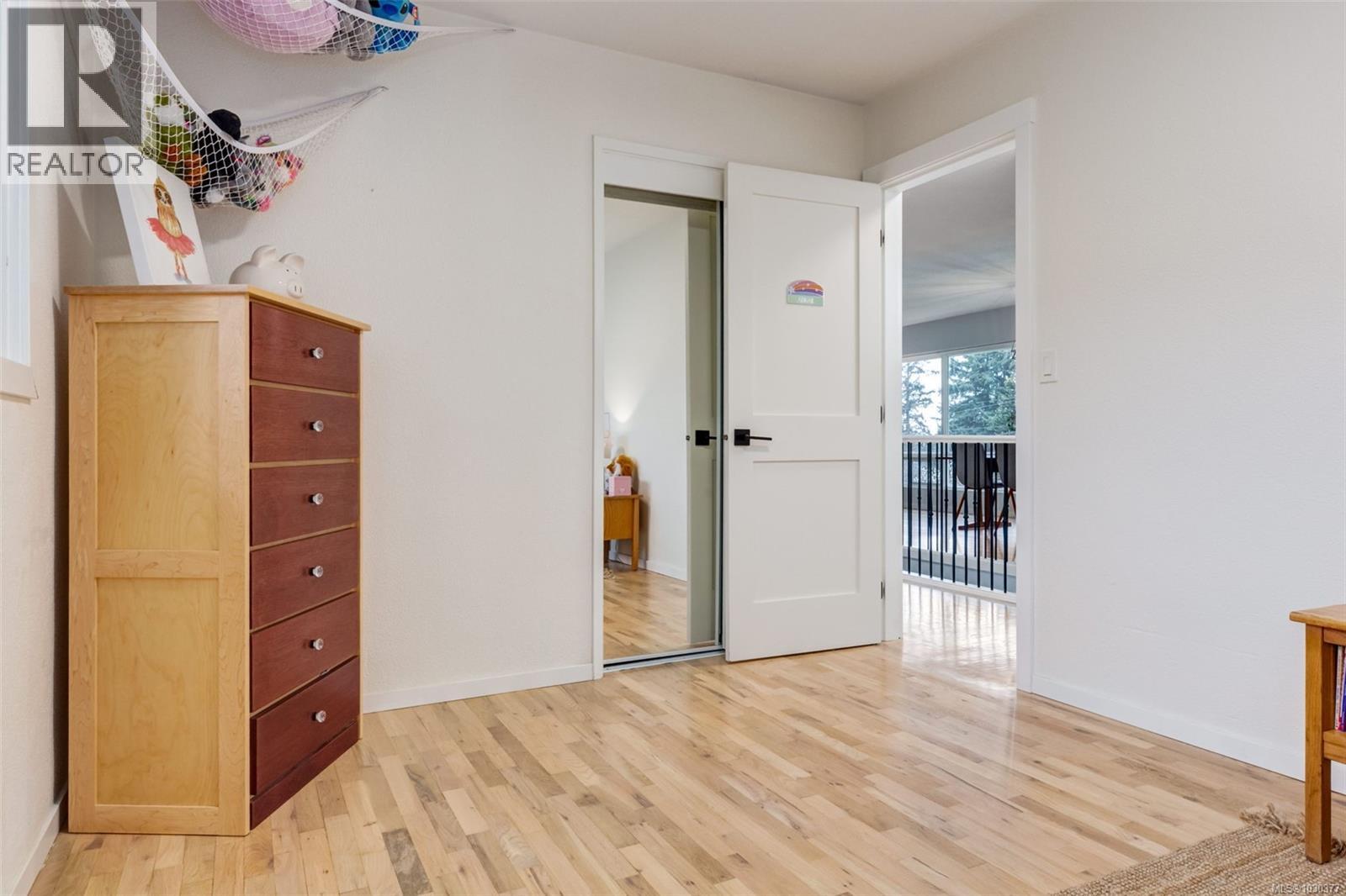 2445 Holyrood Dr, Nanaimo