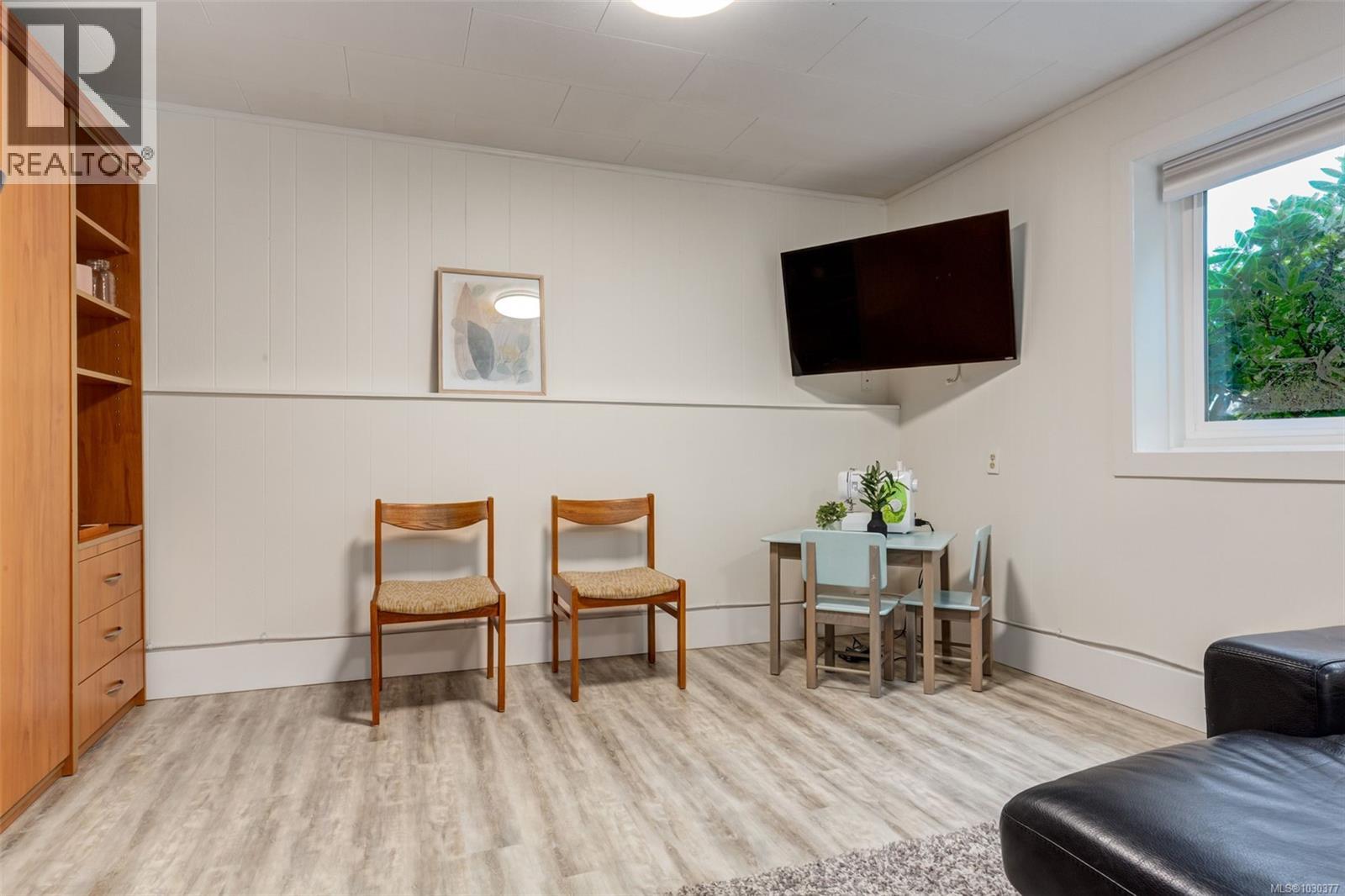 2445 Holyrood Dr, Nanaimo