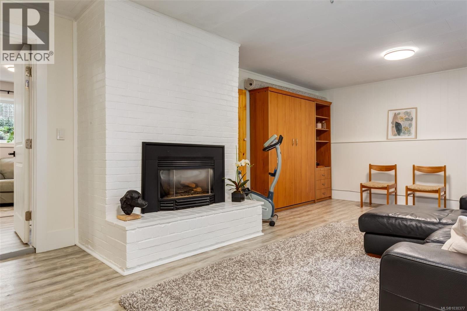 2445 Holyrood Dr, Nanaimo