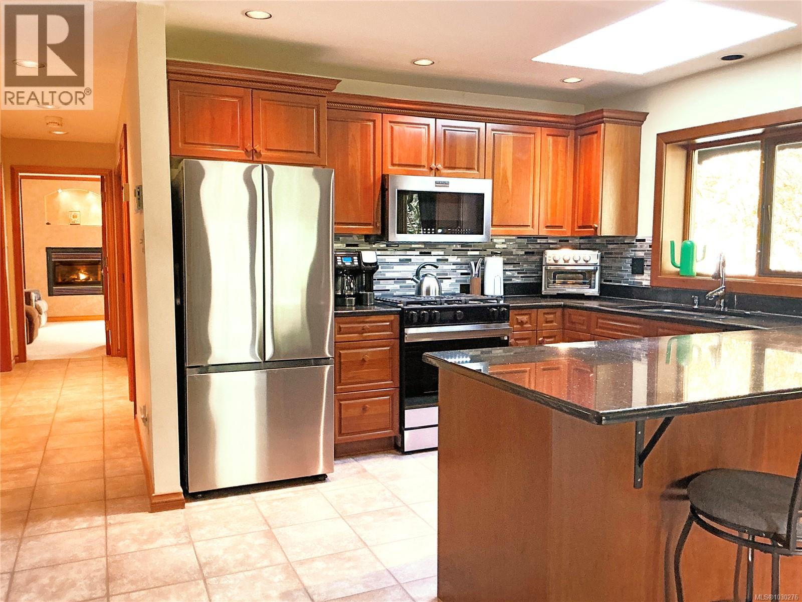 5230 Munn Rd, Highlands