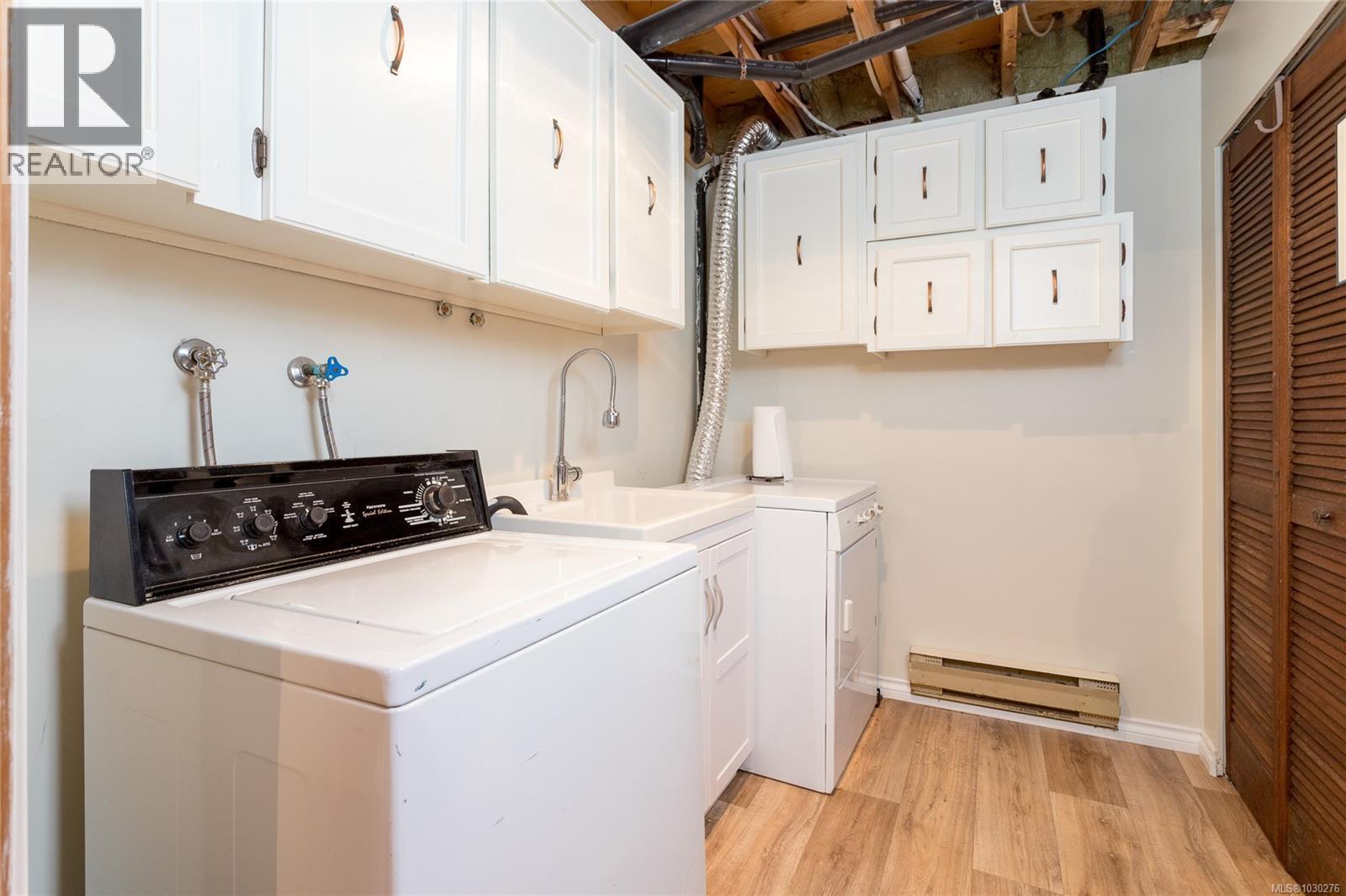 5230 Munn Rd, Highlands