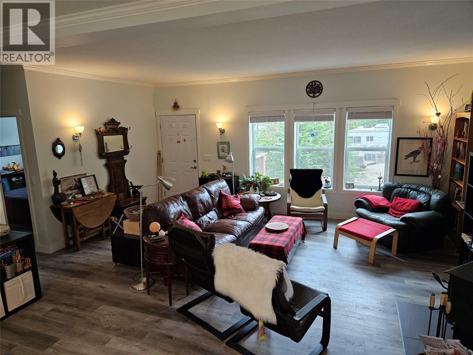 2291 15TH AVENUE - 24