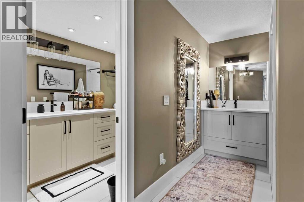 Single Family House for Sale in   Meredith Road NE Crescent Heights Calgary 