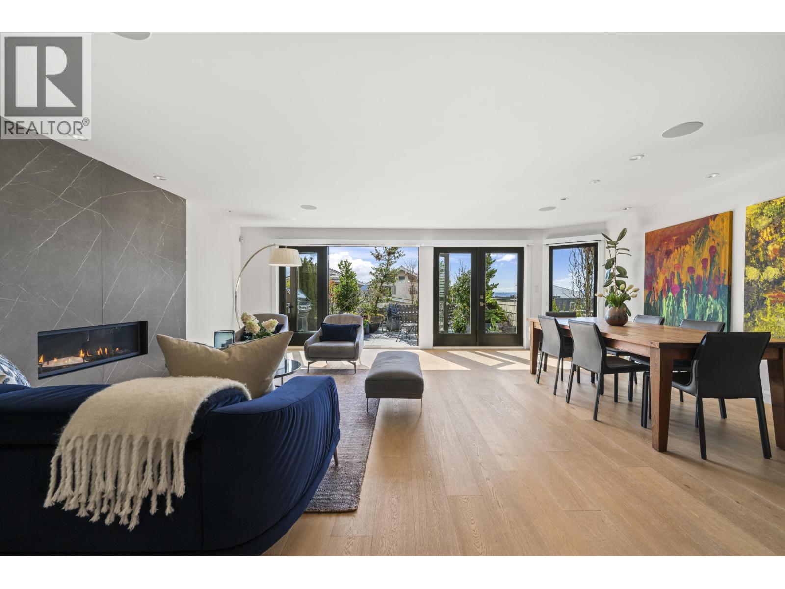 1230 ESQUIMALT AVENUE, West Vancouver