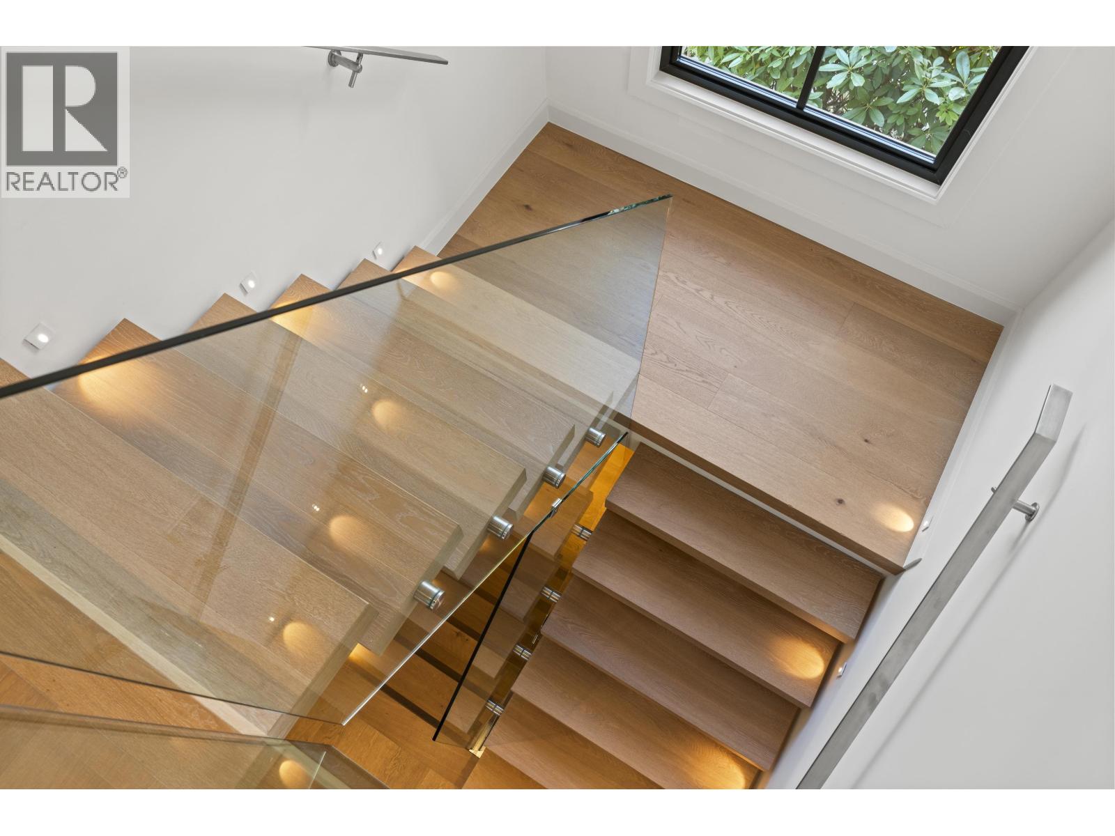 1230 ESQUIMALT AVENUE, West Vancouver