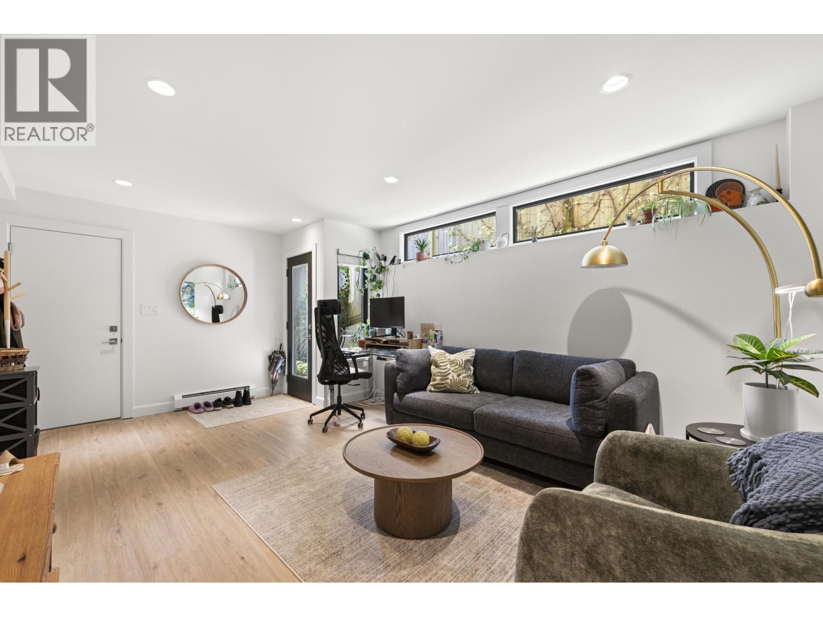 1230 ESQUIMALT AVENUE, West Vancouver