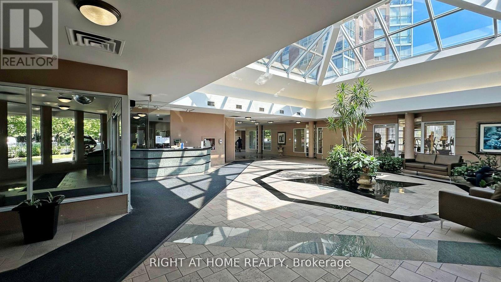 Listing photo of 1609 - 7 CONCORDE PLACE
