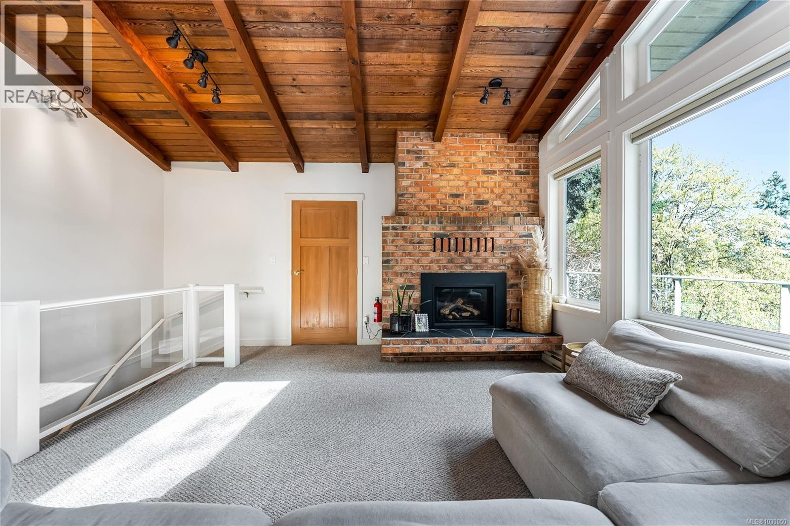 2083 North End Rd, Salt Spring