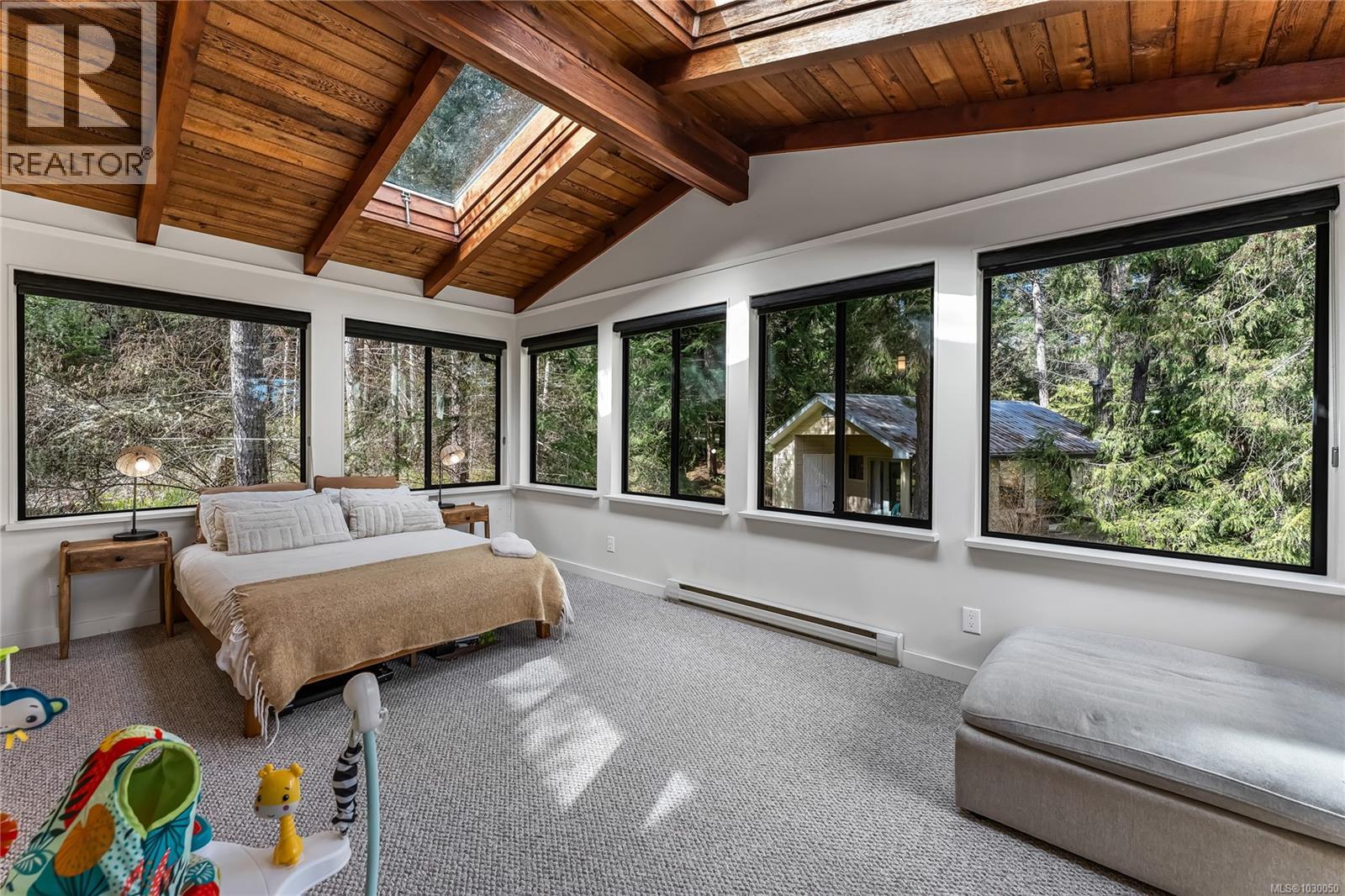 2083 North End Rd, Salt Spring