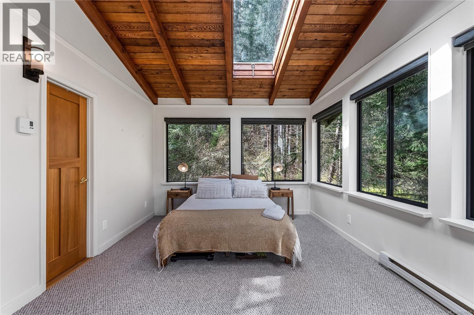 2083 North End Rd, Salt Spring