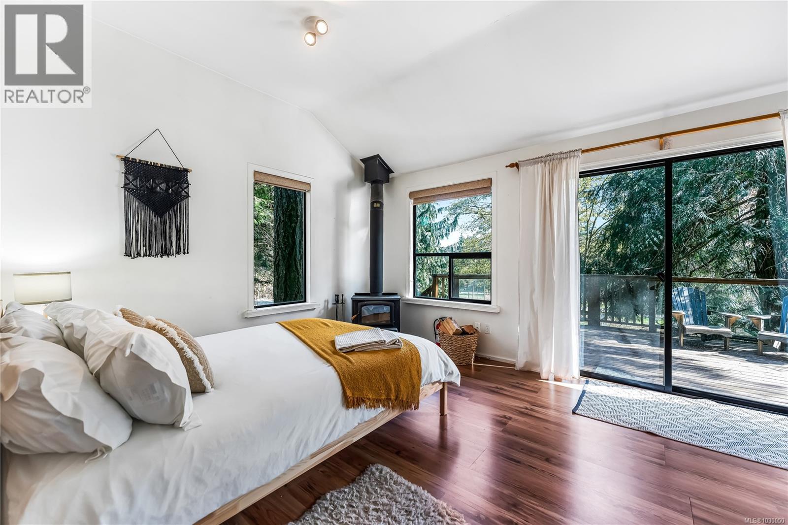 2083 North End Rd, Salt Spring