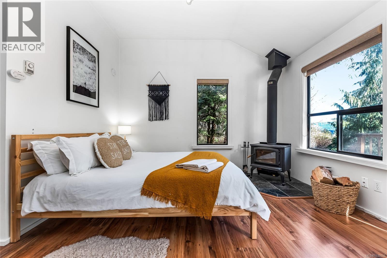 2083 North End Rd, Salt Spring