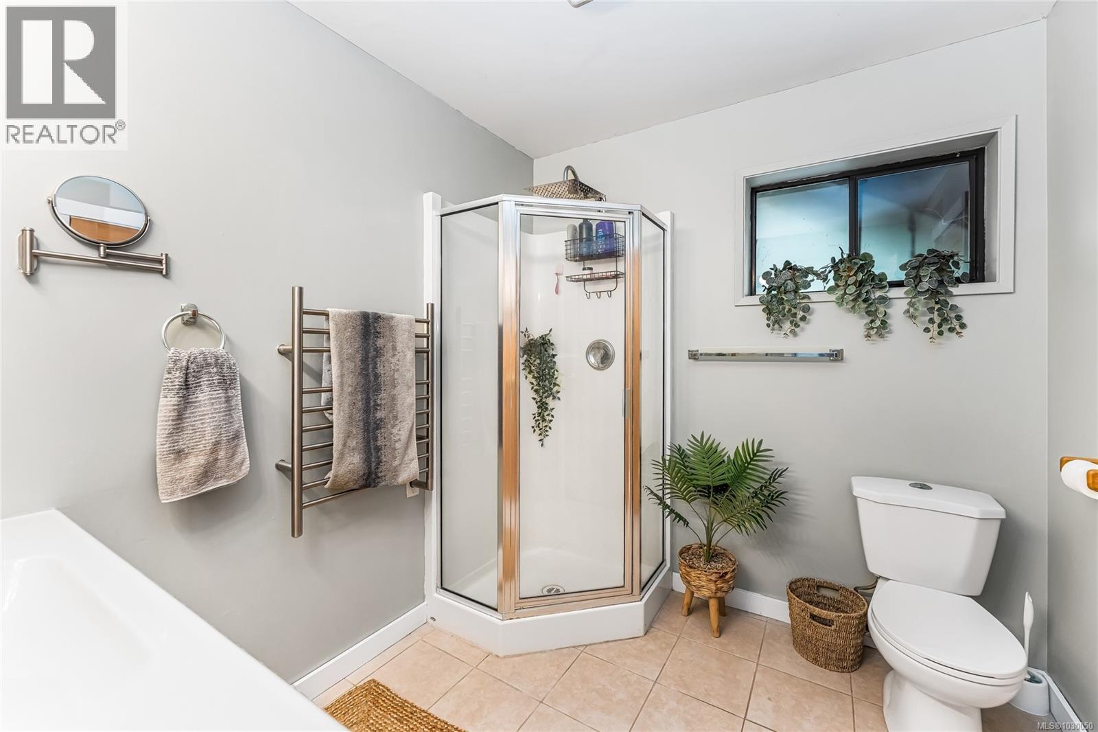 2083 North End Rd, Salt Spring