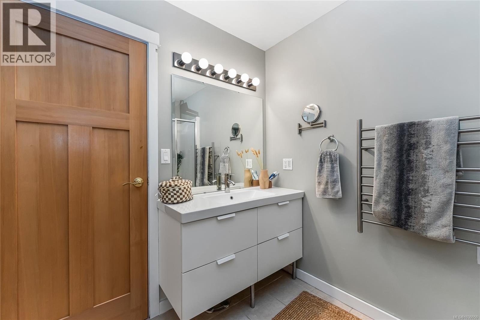 2083 North End Rd, Salt Spring