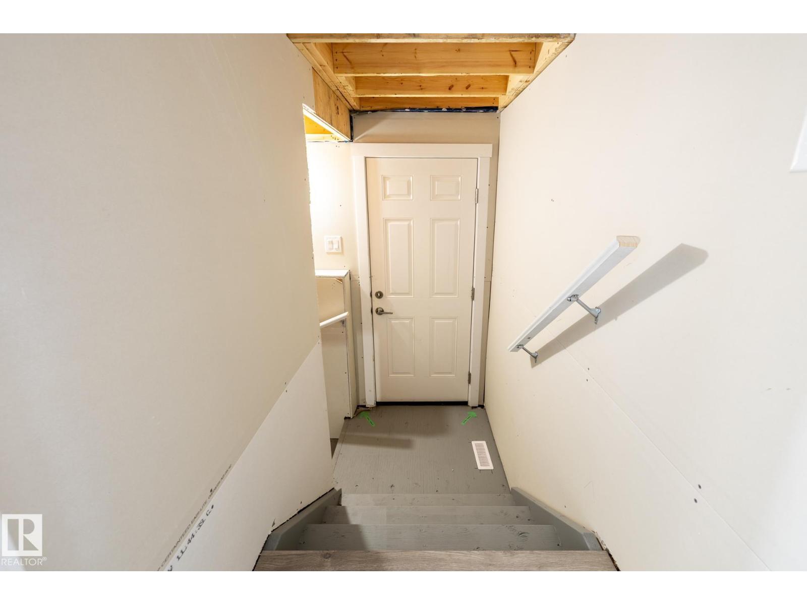 
          86 GLADSTONE BN
            <br/>
            <span>Spruce Grove</span>
            , 
            <span>AB</span>
             <span>T7X4E6</span>
         - Photo 5