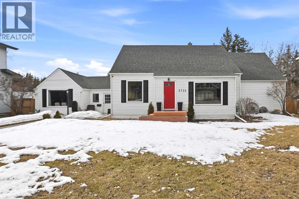 Single Family House for Sale in   Avenue Mountview Red Deer 