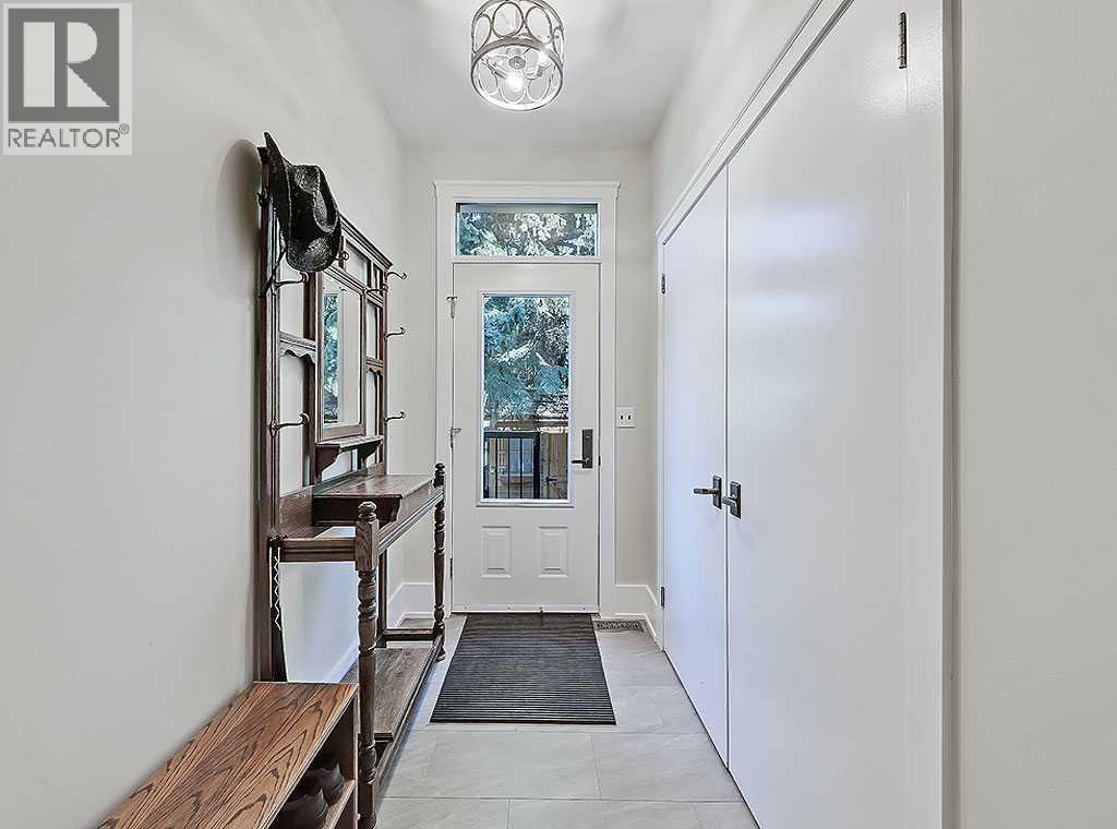 Single Family House for Sale in   Avenue SW Elboya Calgary 