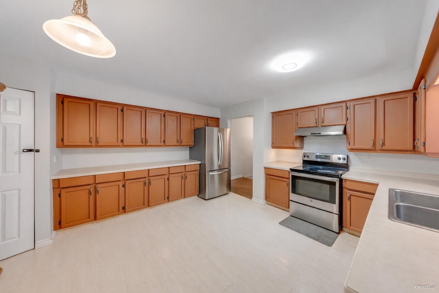 11766 81A Avenue, Delta