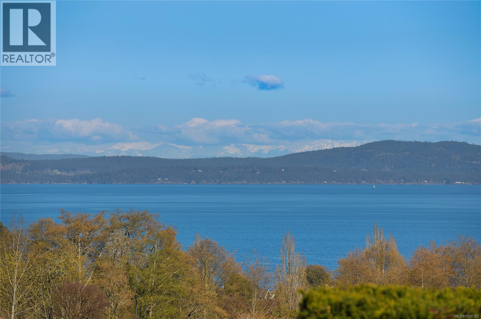 5392 Sayward Hill Cres, Saanich