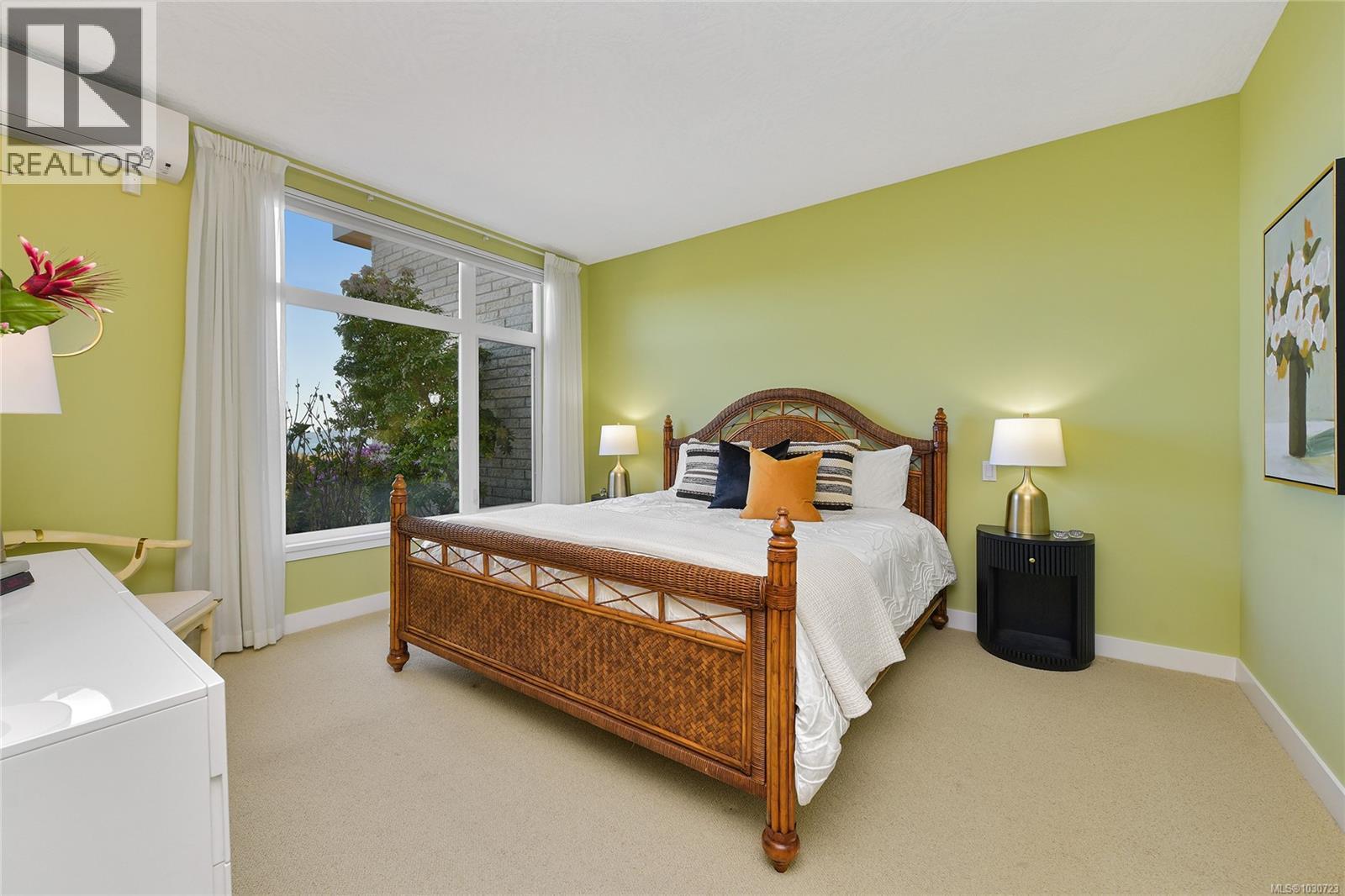 5392 Sayward Hill Cres, Saanich