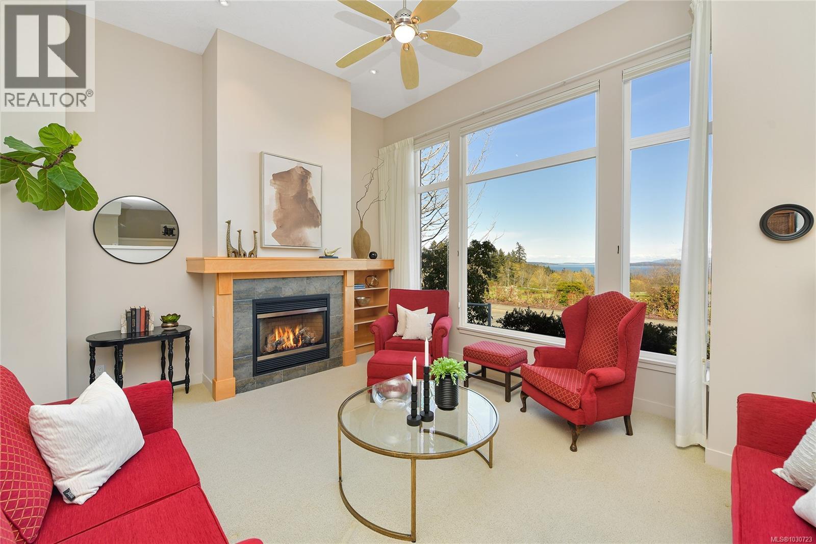 5392 Sayward Hill Cres, Saanich