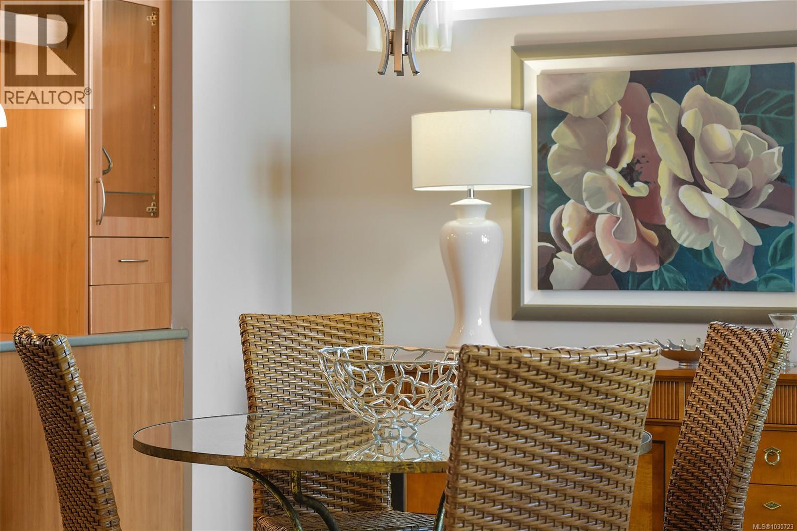 5392 Sayward Hill Cres, Saanich