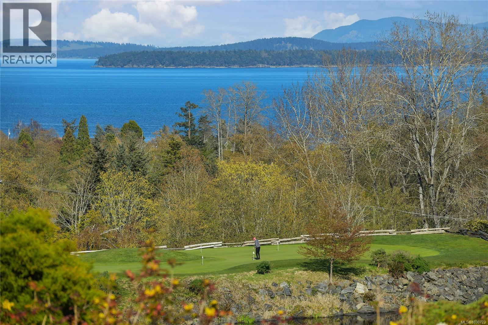 5392 Sayward Hill Cres, Saanich