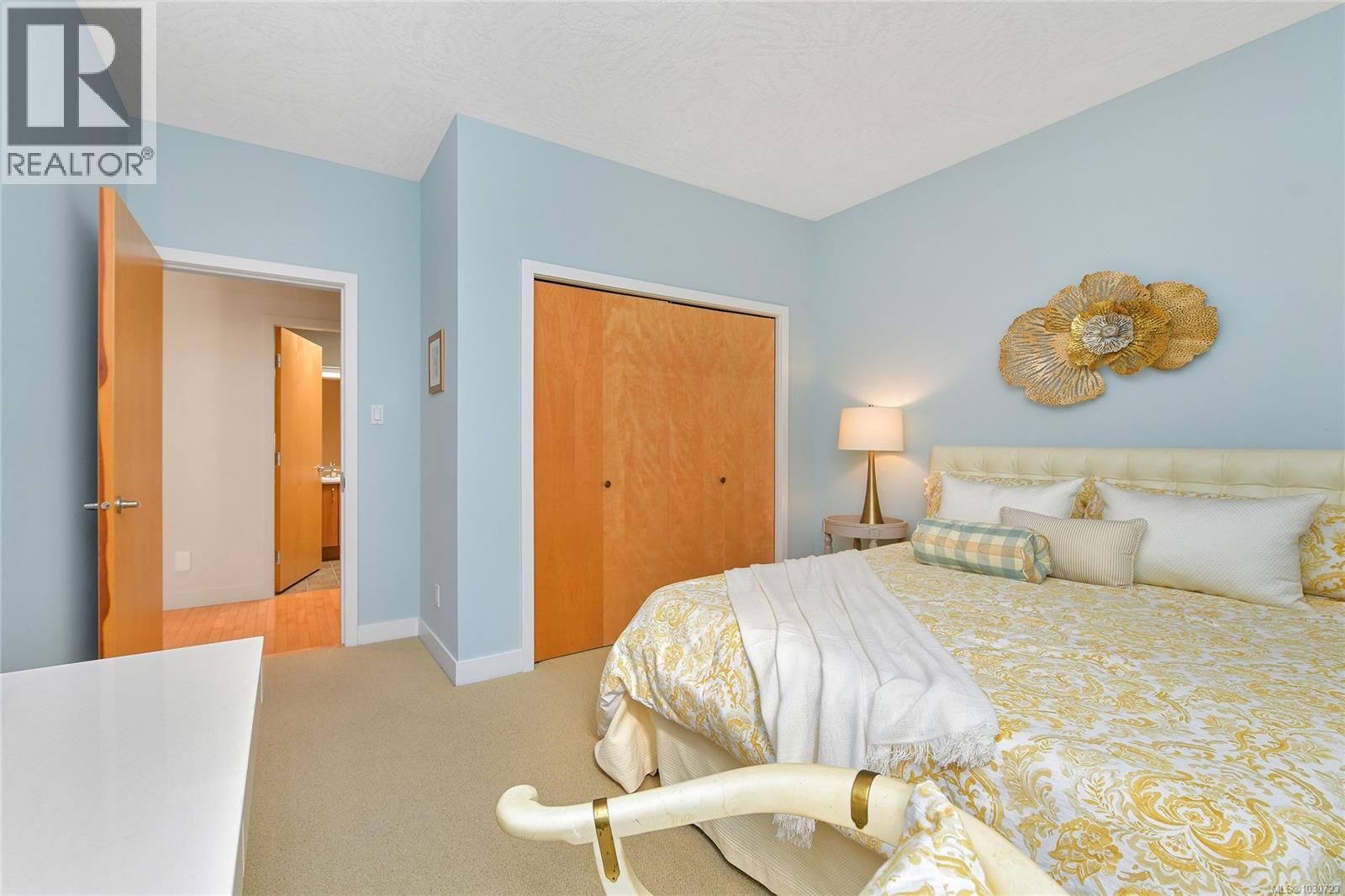 5392 Sayward Hill Cres, Saanich